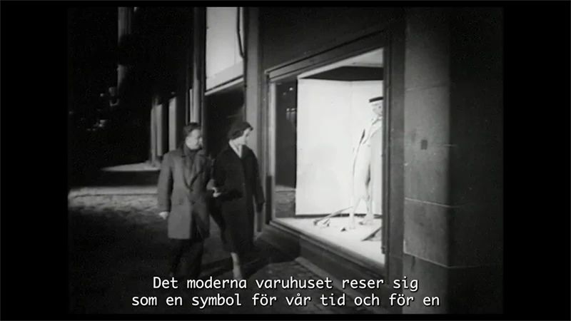 Film 2 i serien om Handels långa historia. Denna film gör nedslag under perioden 1920 till 1949. Det var en tid av organisering, flera nya viktiga strider och strejker och många nya kollektivavtal skrevs. Medlemsantalet ökade kraftigt under perioden.
